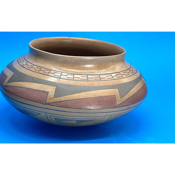 Emeterio Ortiz R, Signed Pottery Mata Ortiz, Black Scarab Beetle Design interior - Picture 3 of 15